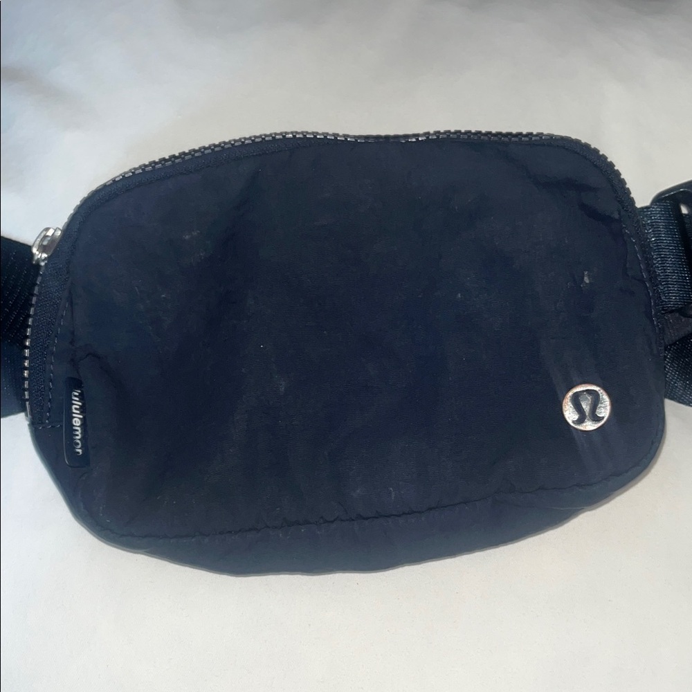 lululemon athletica Midnight Black Belt Bag